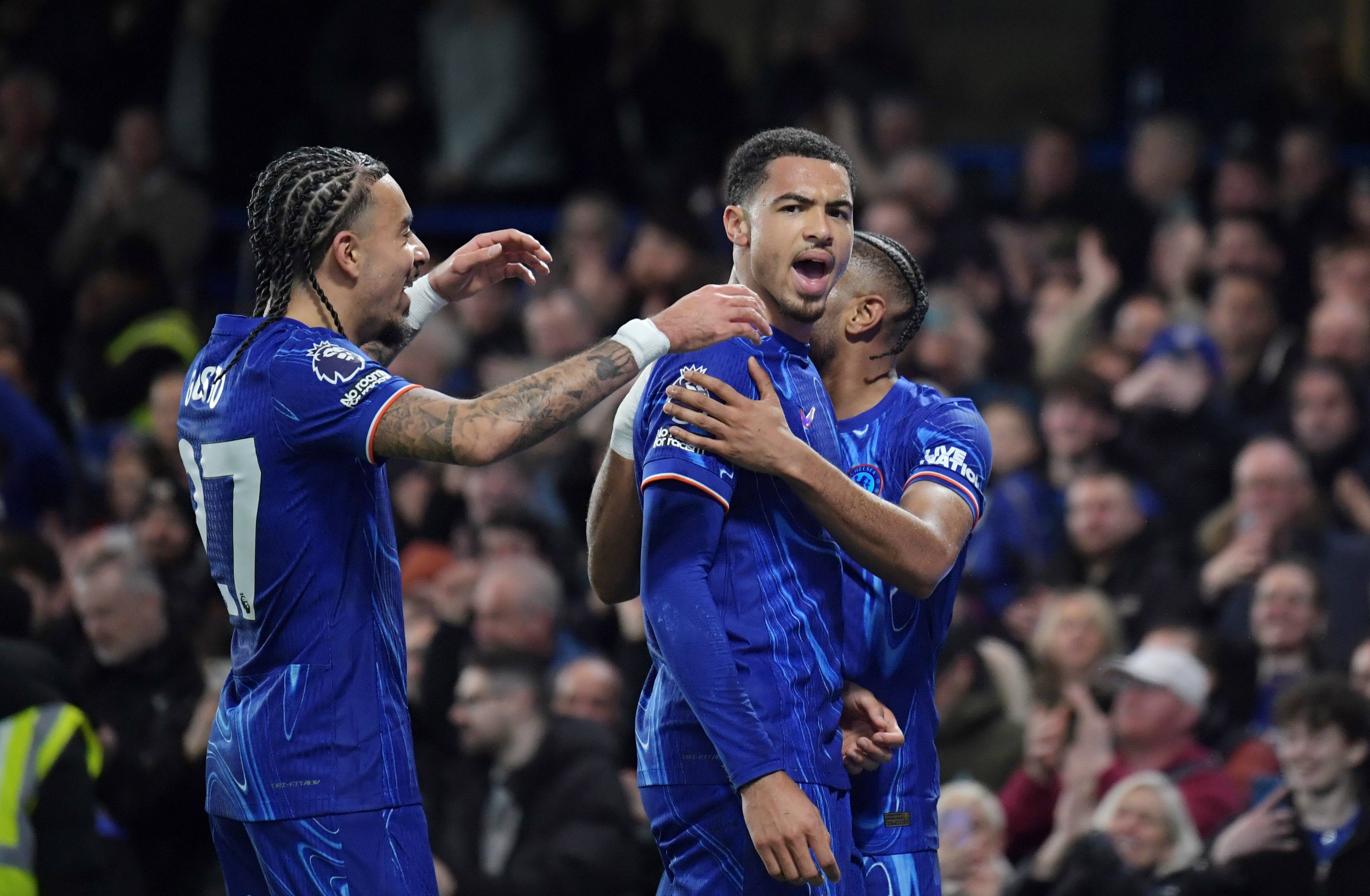 关于切尔西主场横扫，轻松晋级决赛的信息