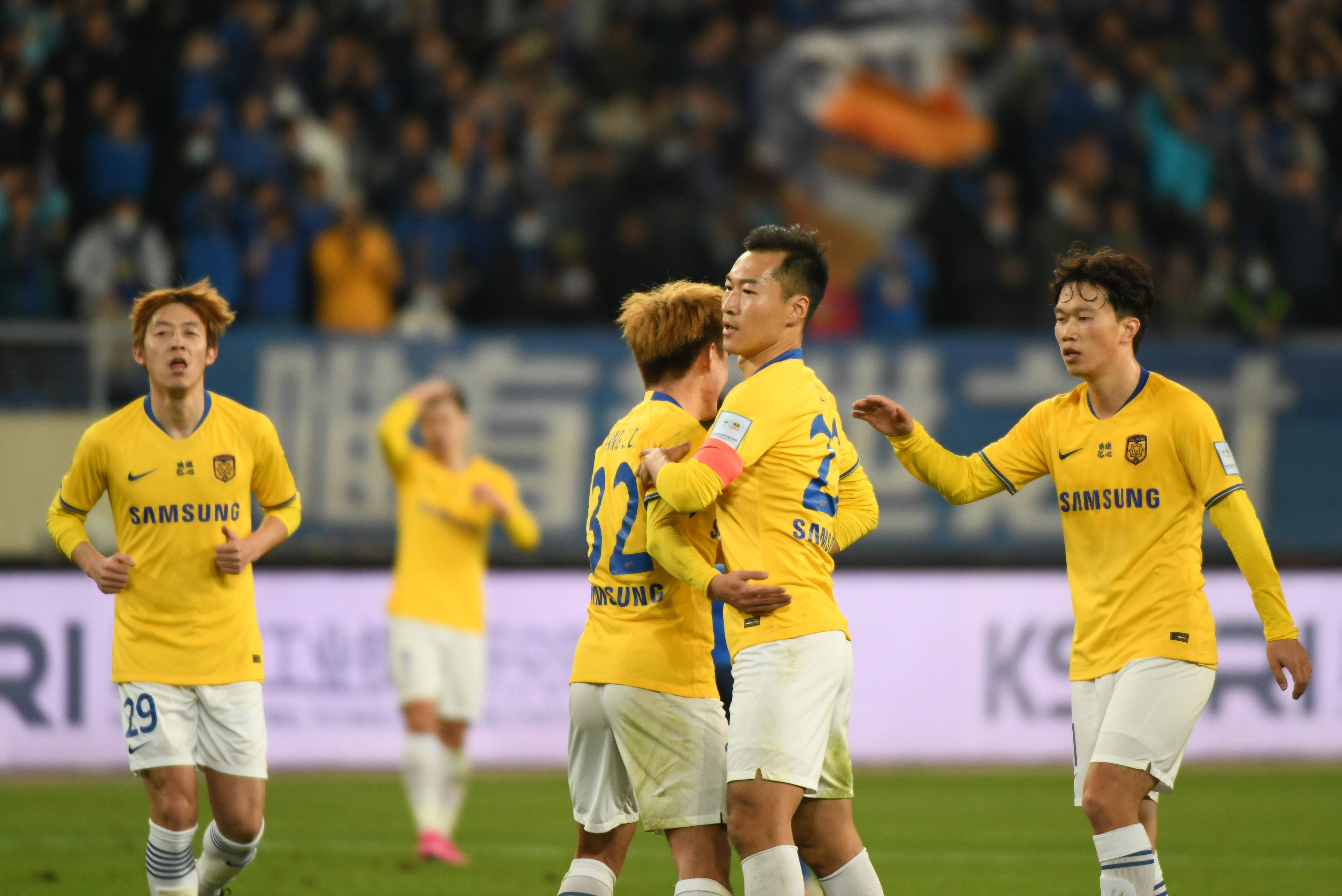 包含江苏苏宁客场比赛取得胜利,一路高歌猛进的词条 包含江苏苏宁客场比赛取得胜利,一路高歌猛进的词条