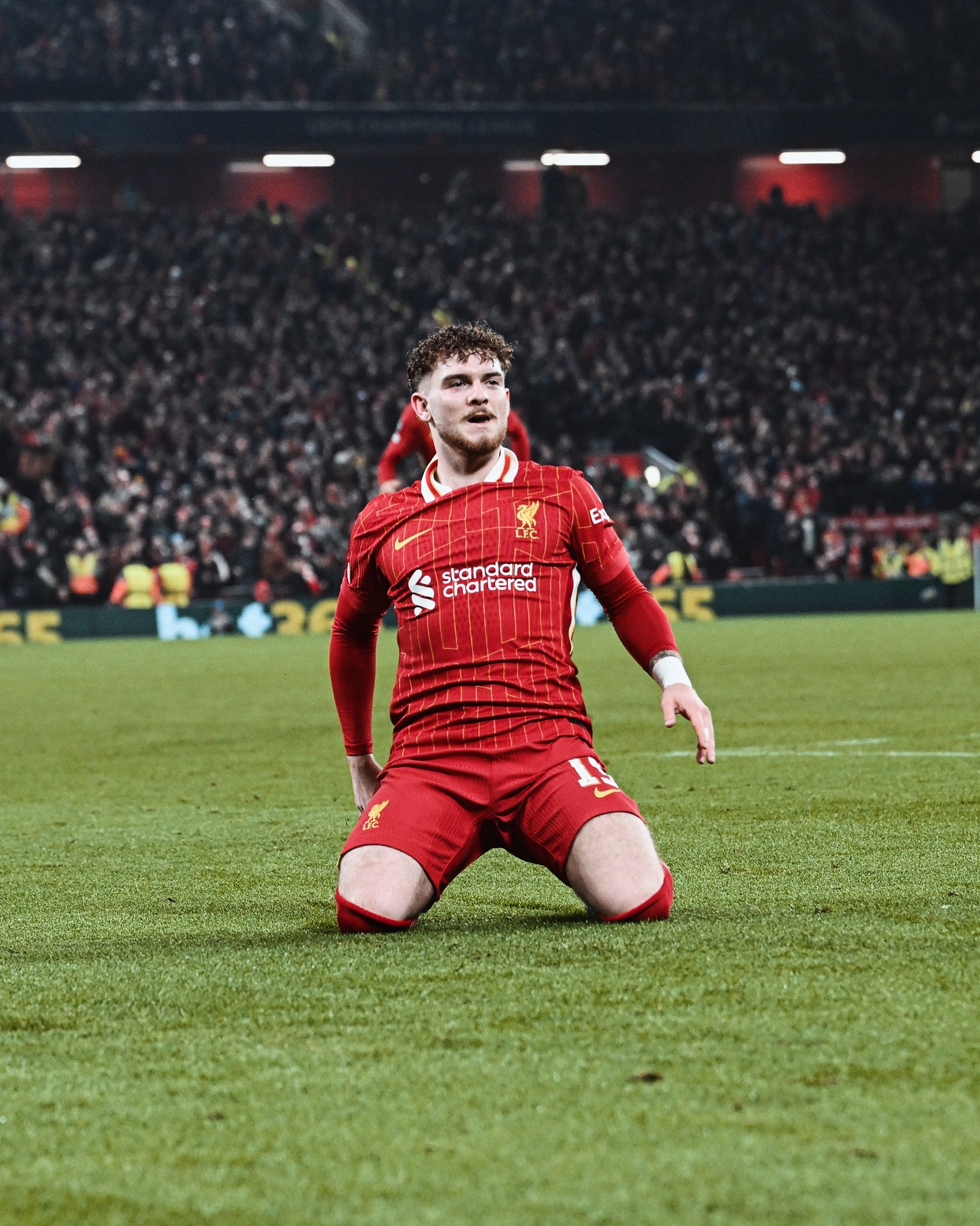 利物浦主场反败为胜,再度领跑 利物浦主场反败为胜,再度领跑