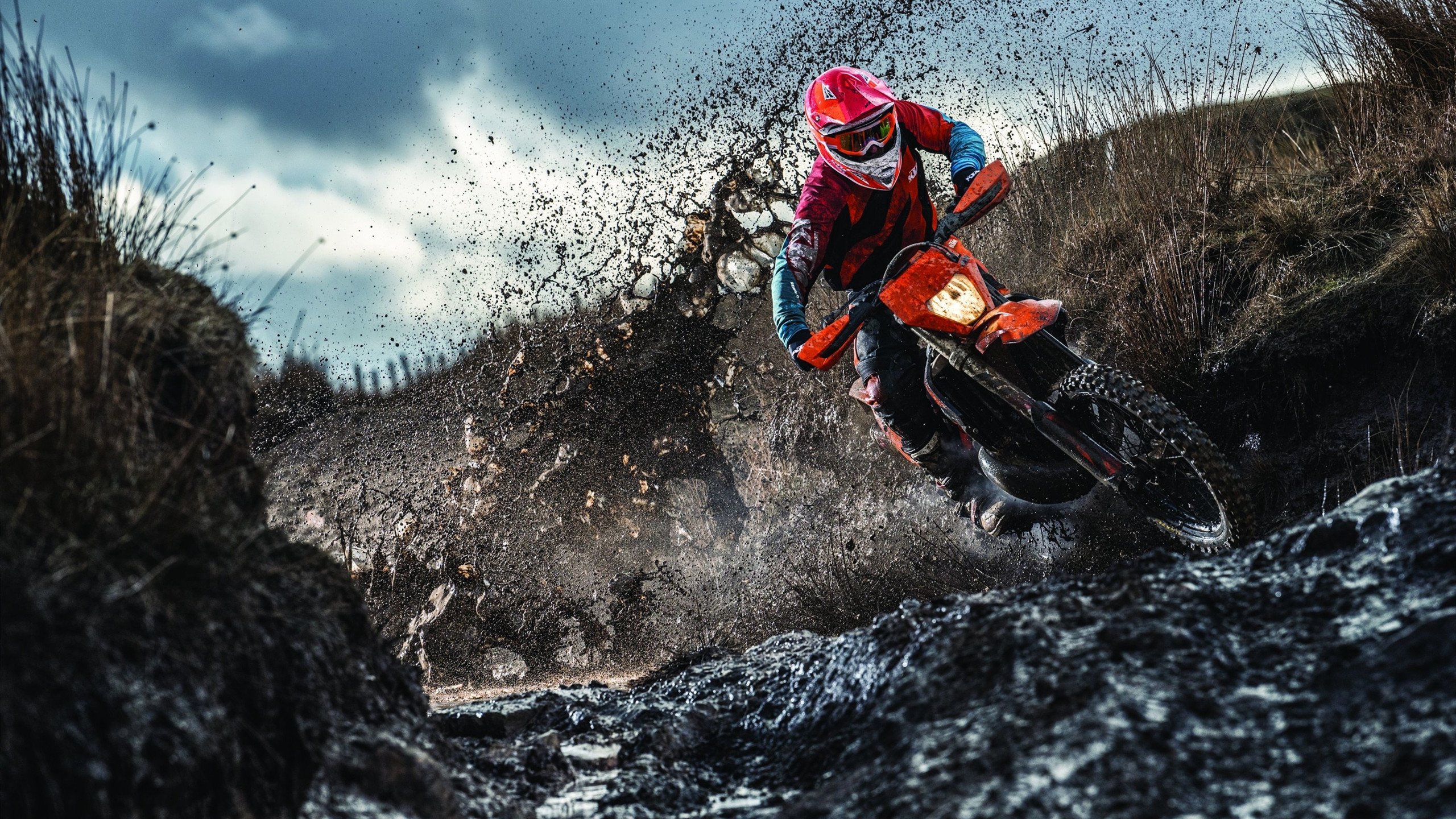 南美风暴席卷欧洲，乌拉圭铁卫布雷默关键战不手软，一波带走拜仁