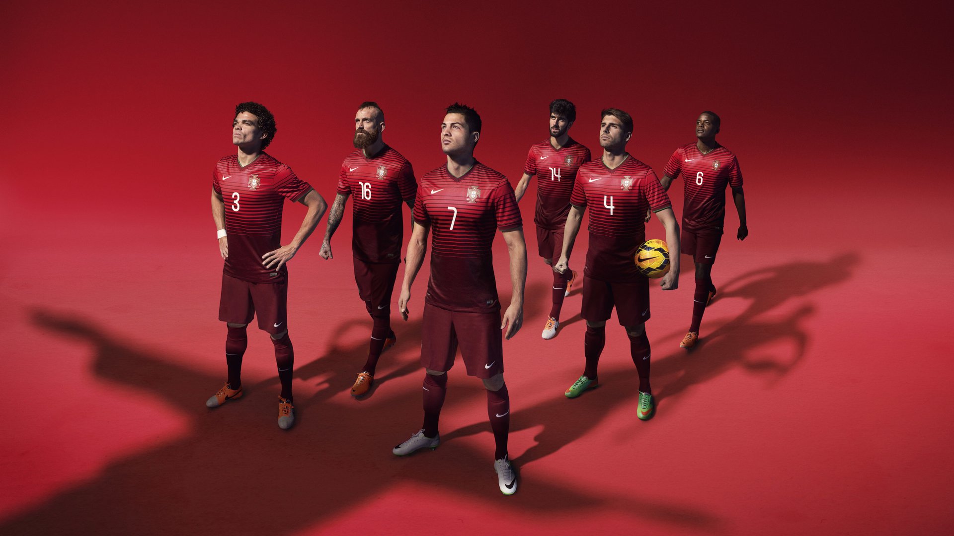 黄喜灿，从摩洛哥奇迹到英超权杖，一个亚洲射手的冠军接管宣言